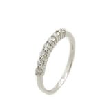 White gold and diamonds ring