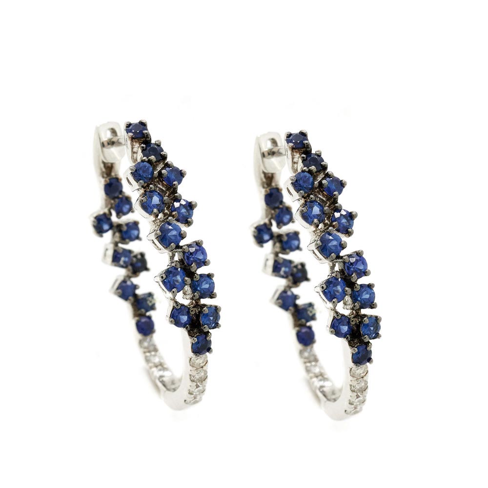 White gold, diamonds and blue sapphires earrings