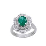 White gold, emerald and diamonds ring