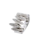 White gold and diamonds ring