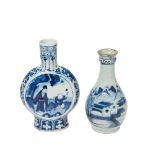 Chinese blue and white porcelain vases, early 20th century