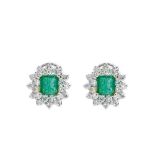 White gold, emerald and diamonds earrings