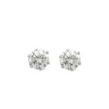 Pendientes en oro blanco con diamante talla brillante engastado en garras. Peso diamantes: 1 ct.