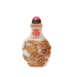 Tabaquera china en piedra pintada con representación de ave y dragón, primer cuarto del s.XX. Marcas