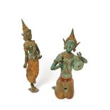 Bailarina y Mujer tocando instrumento. Pareja de esculturas tailandesas en bronce patinado y dorado,