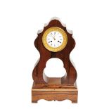 Reloj de sobremesa francés Carlos X en madera de palisandro, primer cuarto del s.XIX. Esfera con