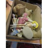 Mid 20th Century teddy bear, four various other small dolls,