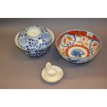 Chinese Imari bowl decorated with fish,