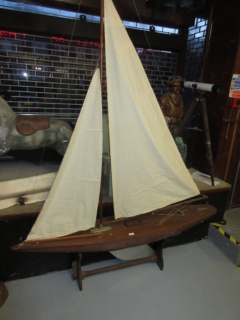 ' Jane ', 10 Rater class, large wooden model pond yacht with integral keel, detachable wooden mast,