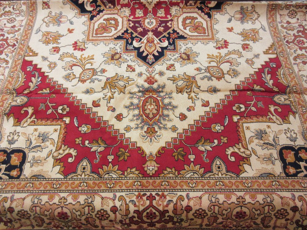 Beige ground Heriz pattern carpet, 2.30 x 1.
