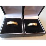 Two 9ct gold wedding bands,