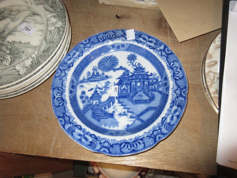Small collection of 19th Century blue and white porcelain of various dishes and plates including - Image 4 of 6