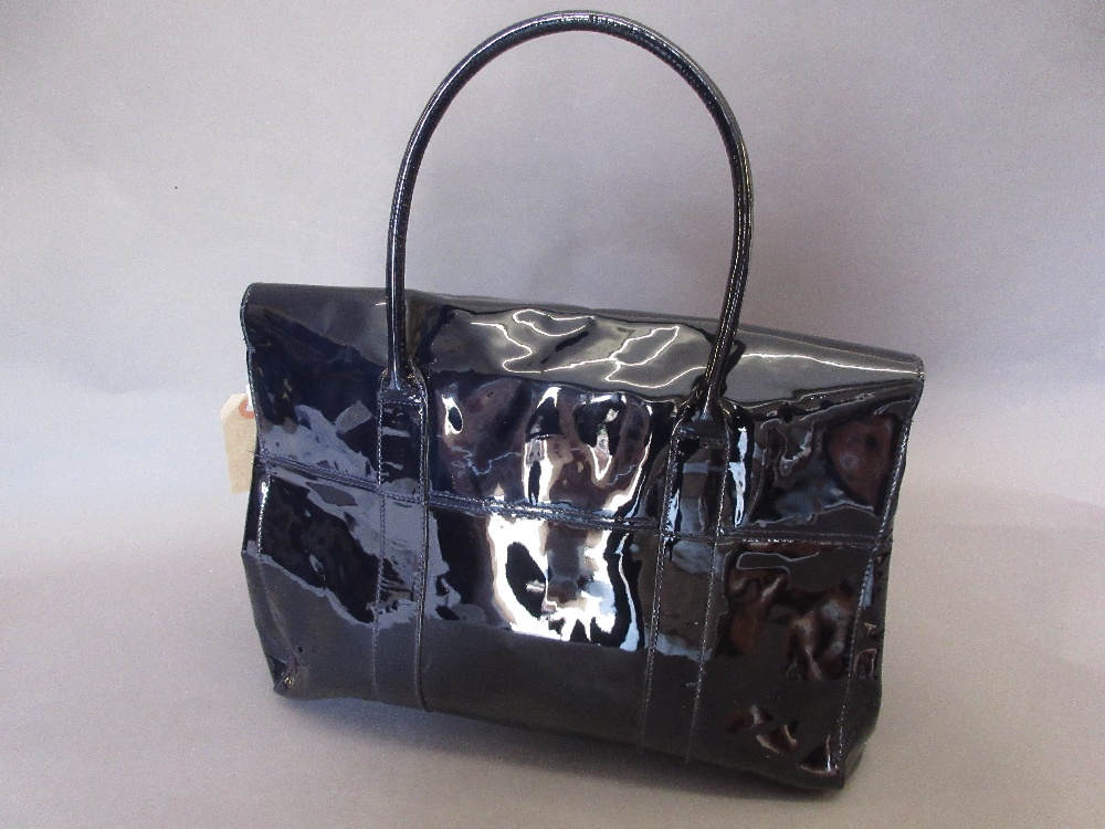 Mulberry navy blue patent leather handbag complete with original dust bag - Image 2 of 6