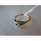 18ct Yellow gold diamond solitaire ring (lacking diamond)