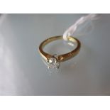 18ct Yellow gold diamond solitaire ring