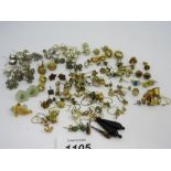 Large quantity of 9ct gold and other earrings