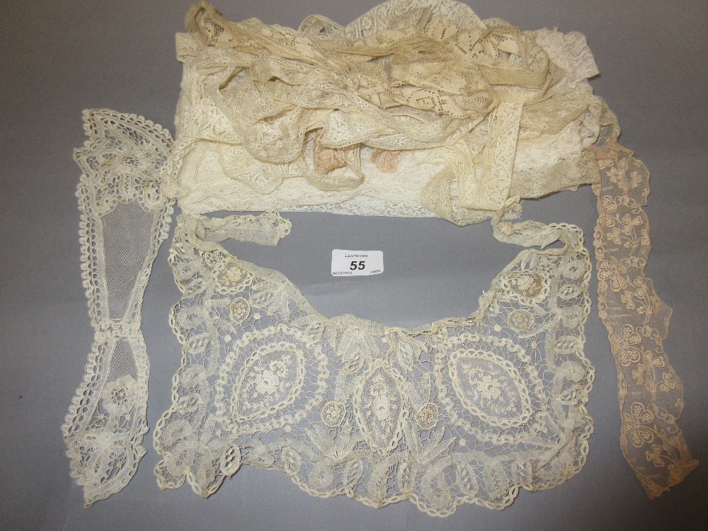 Small quantity of various lace work trimmings