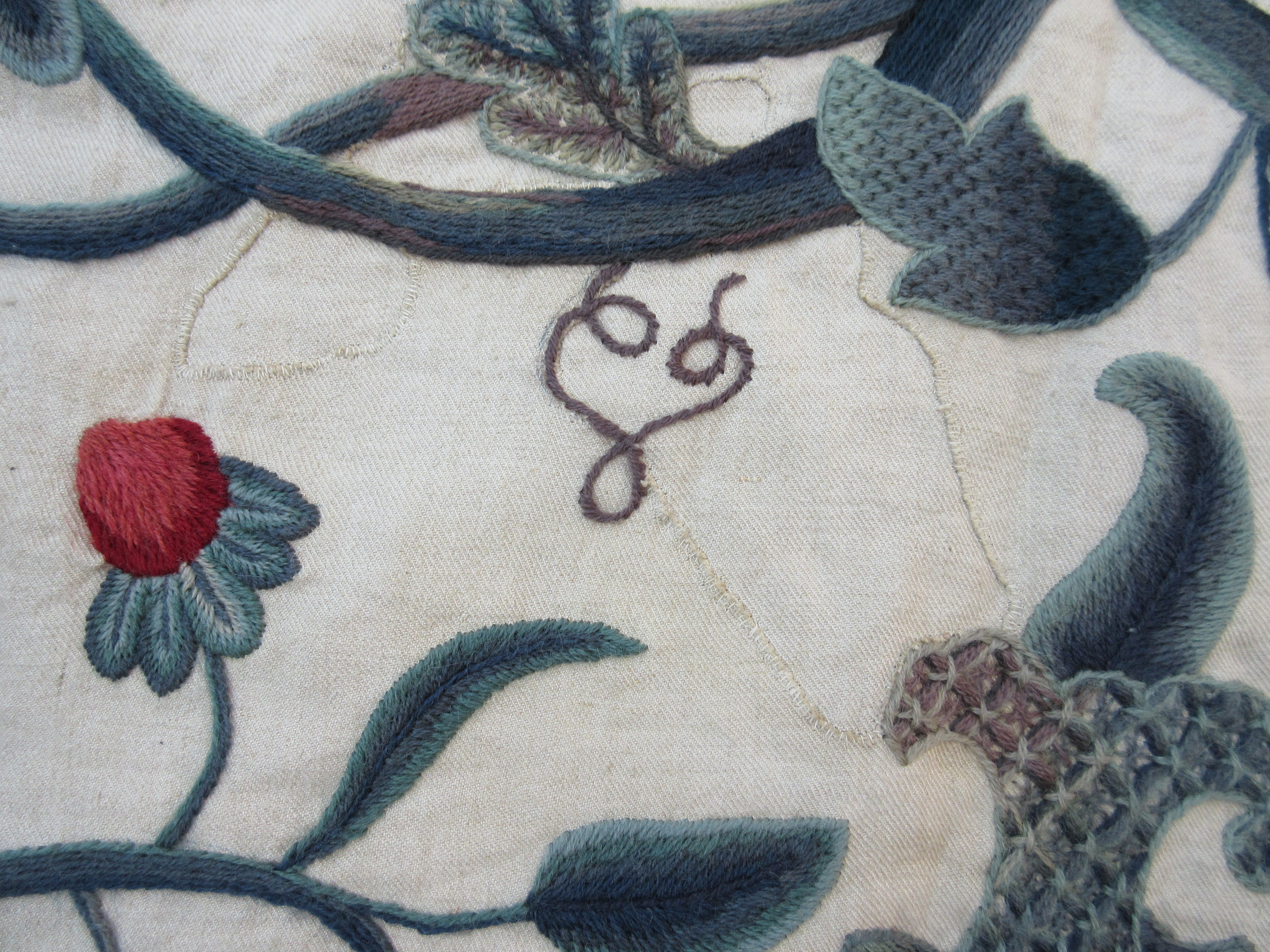 Three various early 20th Century crewel work embroidered curtains / wall hangings - Image 18 of 26