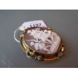 Large Victorian cameo brooch in 9ct gold mount CONDITION REPORT Good overall