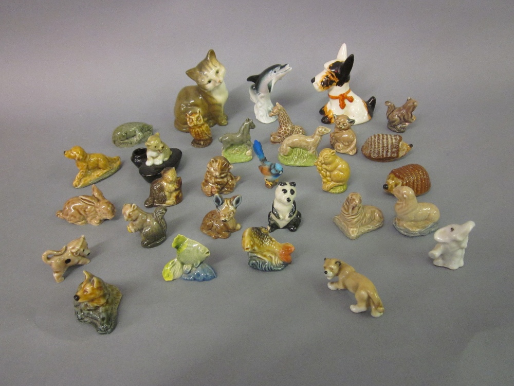 Small collection of Wade Whimsies and other ceramic figures of animals