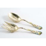 A LATE 19TH / EARLY 20TH CENTURY AMERICAN ART NOUVEAU, SILVERGILT & ENAMEL SERVING SPOON & FORK,