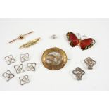 A QUANTITY OF JEWELLERY including a Victorian gold mounting brooch, a silver and enamel butterfly