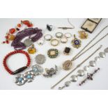 A QUANTITY OF JEWELLERY including a silver and turquoise flowerhead brooch by Liberty & Co., a