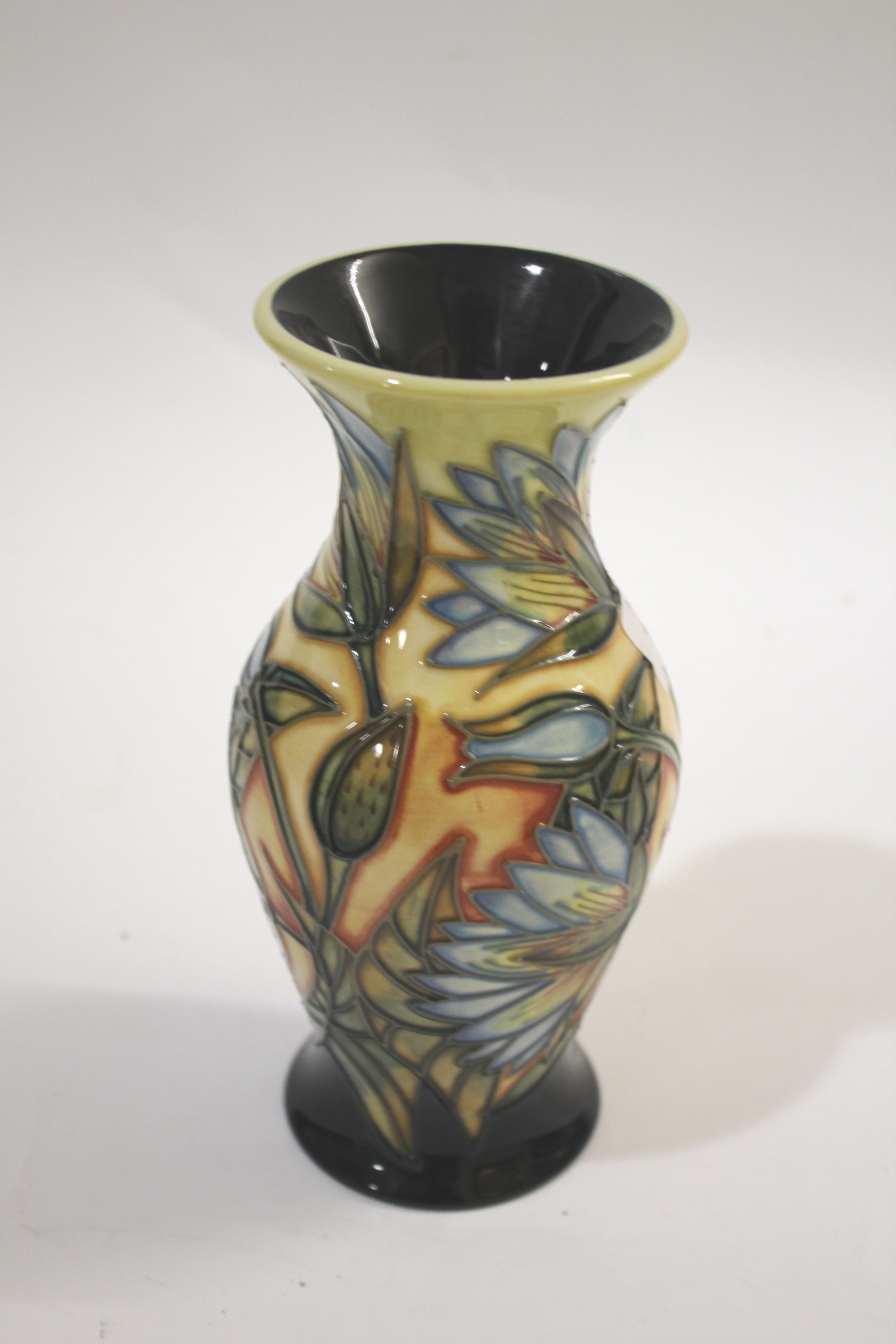 MOORCROFT VASE - SAMARKAND LILY a boxed modern Moorcroft vase in the Samarkand Lily design, No 11 of - Image 3 of 5