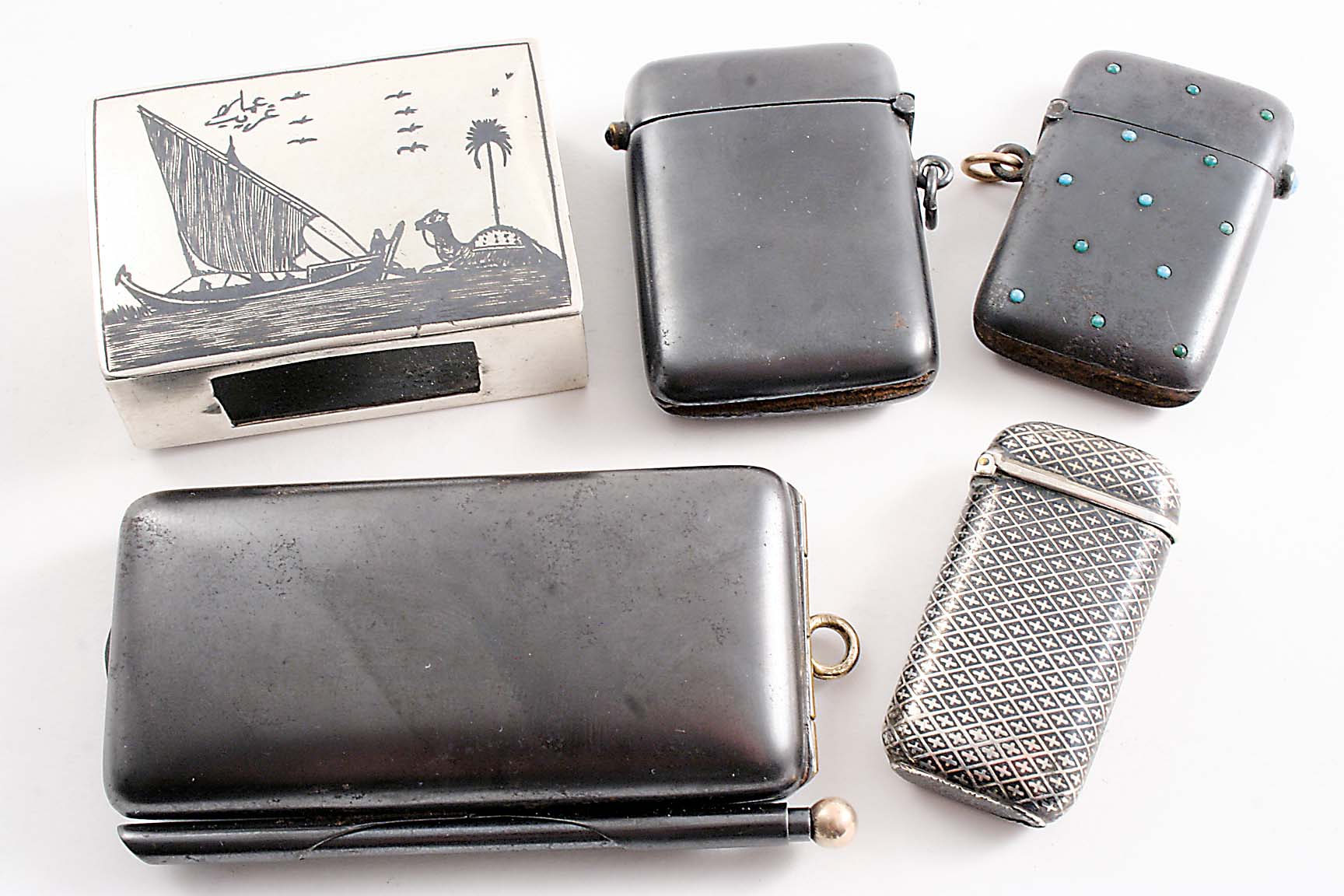 A LATE 19TH / EARLY 20TH CENTURY GUN-METAL VESTA CASE, NOTE CASE & SOVEREIGN CASE COMBINED with