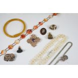 A QUANTITY OF JEWELLERY including a single row cultured pearl necklace, a beaded evening bag, an