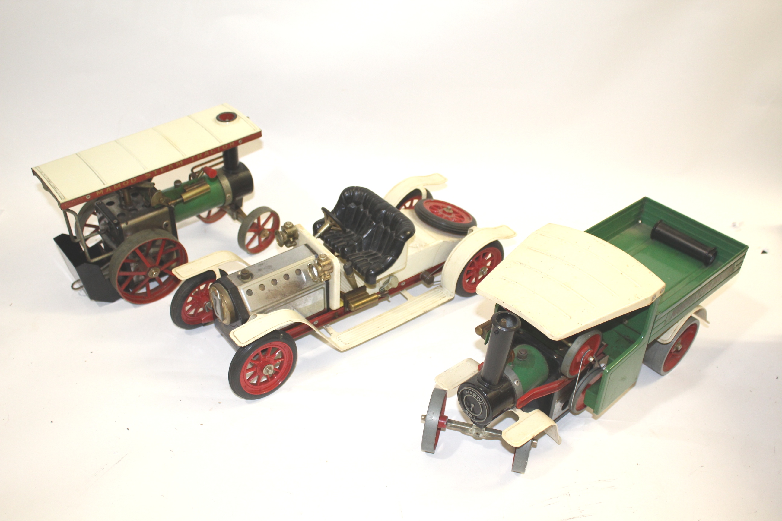 MAMOD STEAM ENGINES 3 unboxed items including a Mamod Steam Wagon, a Mamod Roadster, and a Mamod