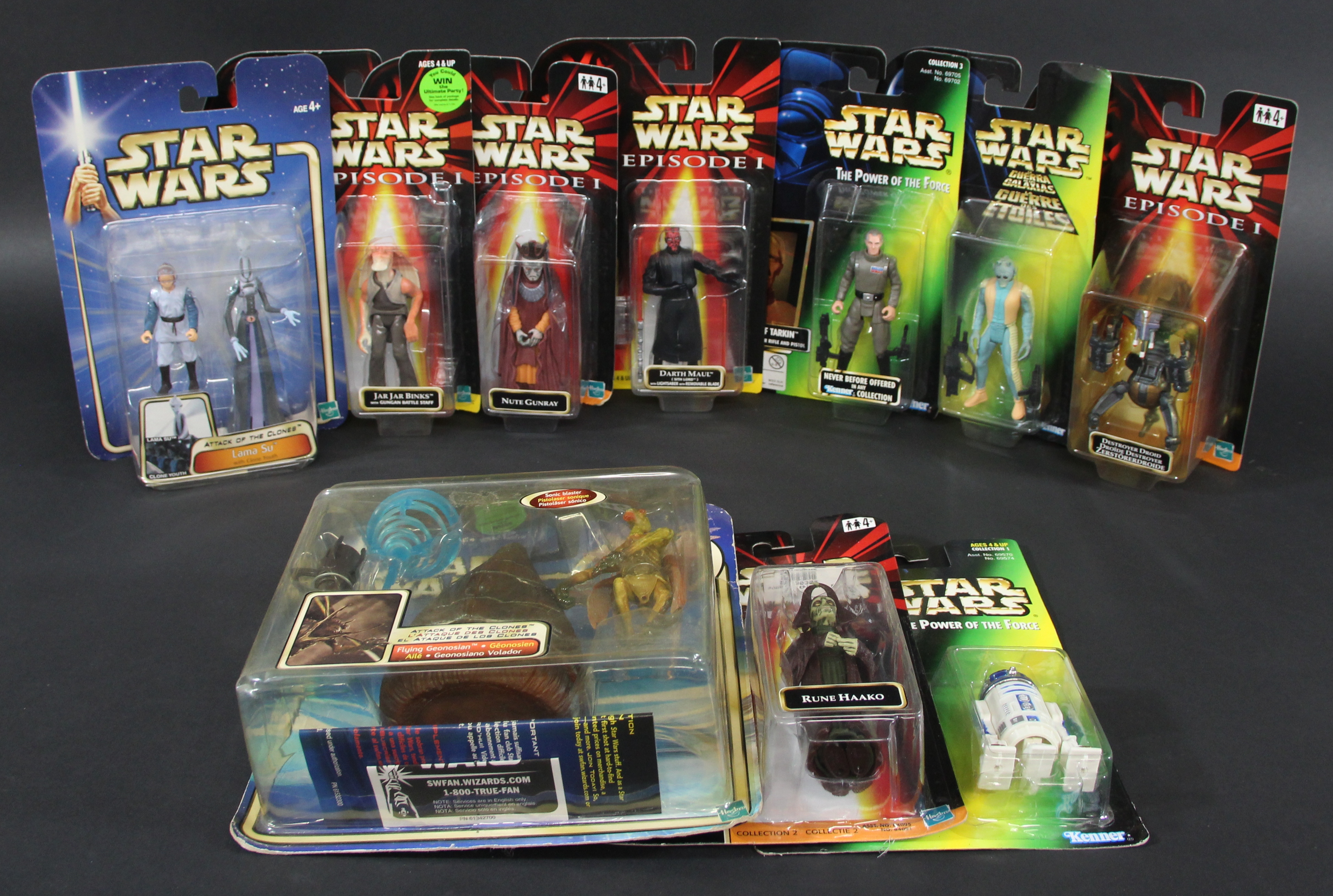 COLLECTION OF STAR WARS FIGURES approx 90 Star Wars figures mostly by Hasbro, all in their
