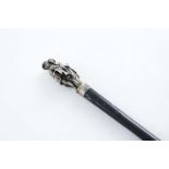 A LATE 19TH / EARLY 20TH CENTURY FRENCH WALKING CANE with a cast silver parcelgilt figural handle