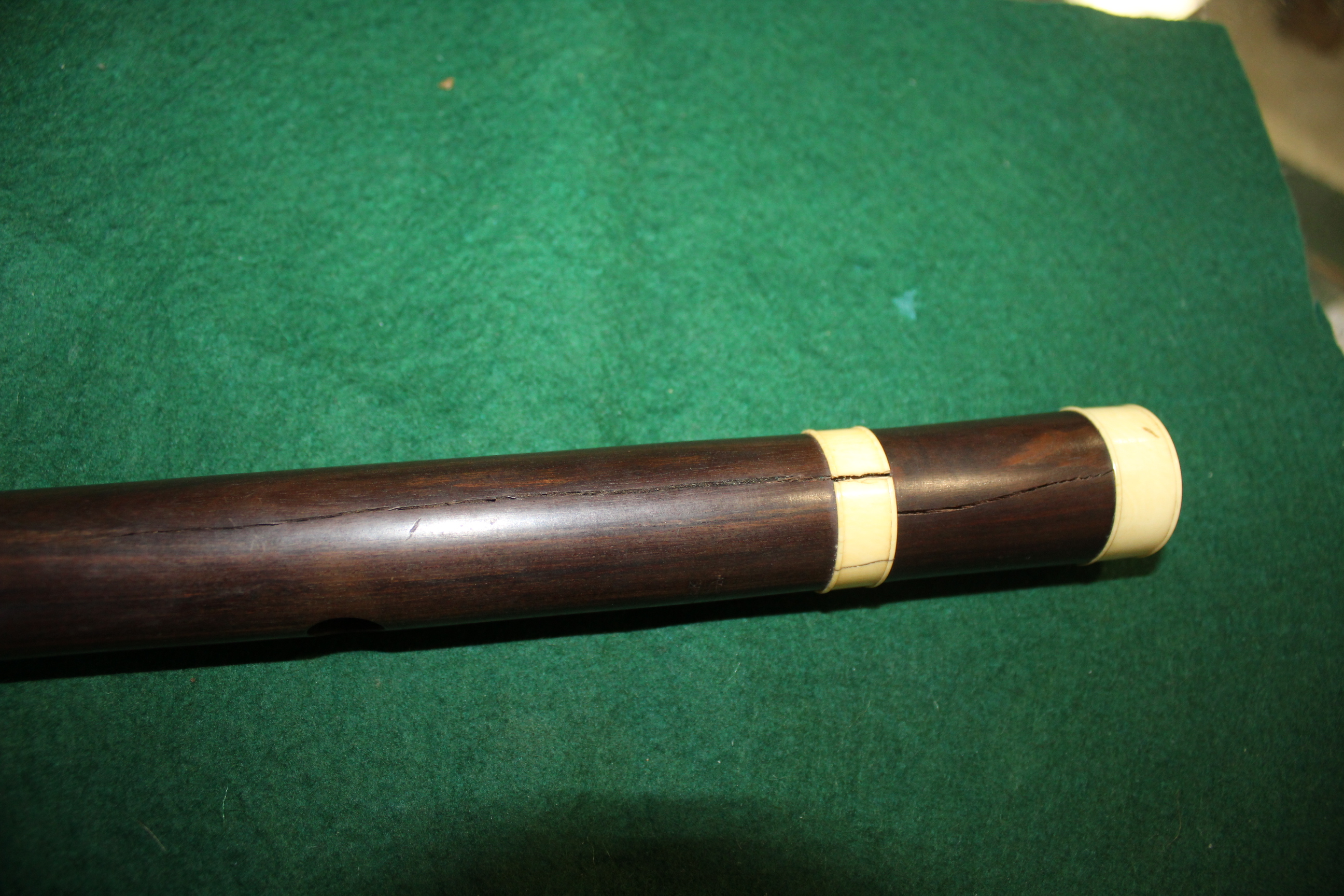 CASED 19THC FLUTE - W BARK, LONDON a 19thc rosewood flute, in four sections and with ivory joins. - Image 6 of 16