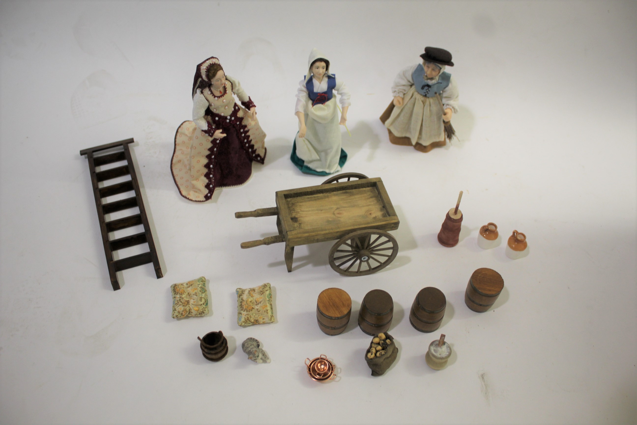 TUDOR STYLE MODERN DOLLS HOUSE & CONTENTS a modern 3 storey wooden dolls house in the Tudor style, - Image 8 of 11