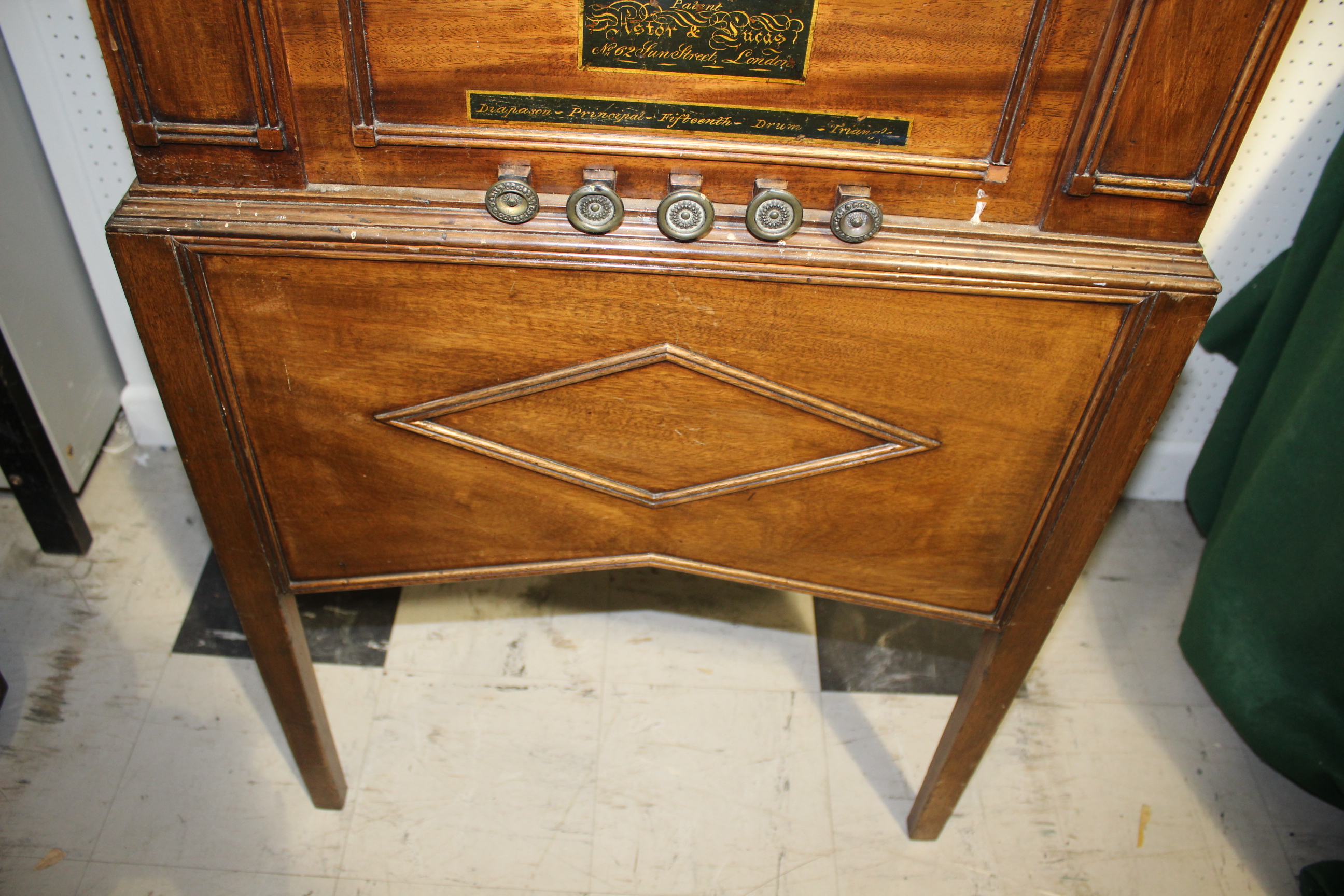 ASTOR & LUCAS 19THC ENGLISH BARREL ORGAN an early 19thc Gothic style barrel organ with decorative - Image 4 of 15