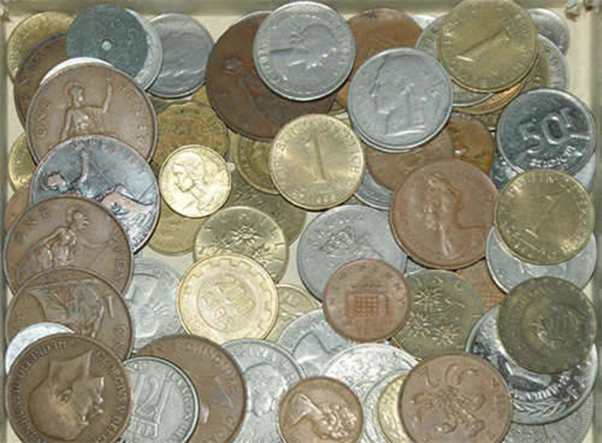 kleines Lot Umlaufmünzen, dabei auch ältere Stücke