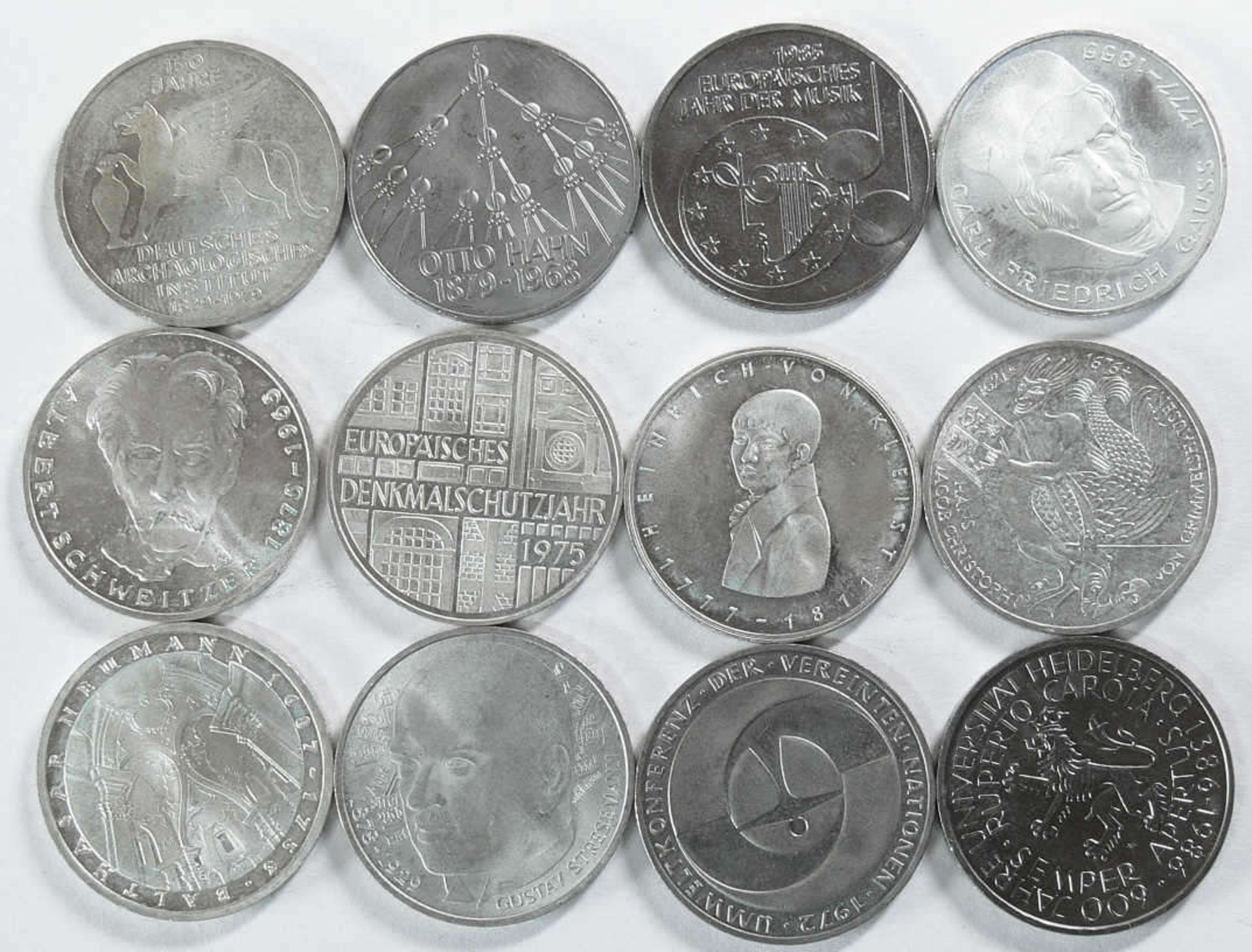 Deutschland, Lot 5.- DM - Silbermünzen. Insgesamt 12 Stück, davon 8 x Silber. Erhaltung: ss-vz.