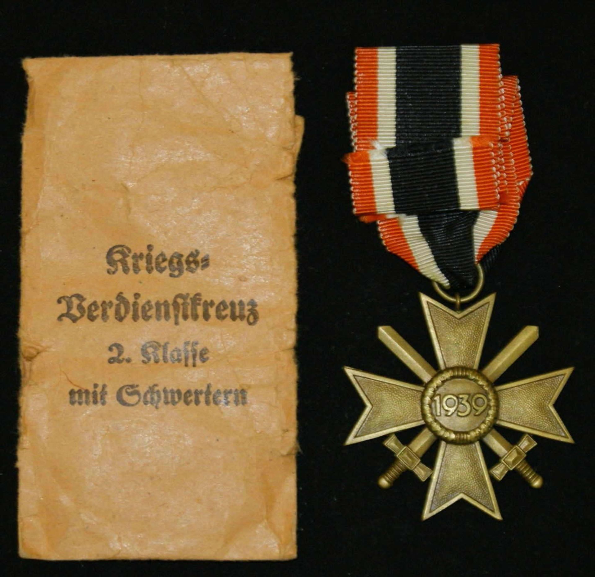 1 Orden 3. Reich. Kriegsverdienstkreuz 2. Klasse mit Schwertern in Original - Verleihungs - tüte