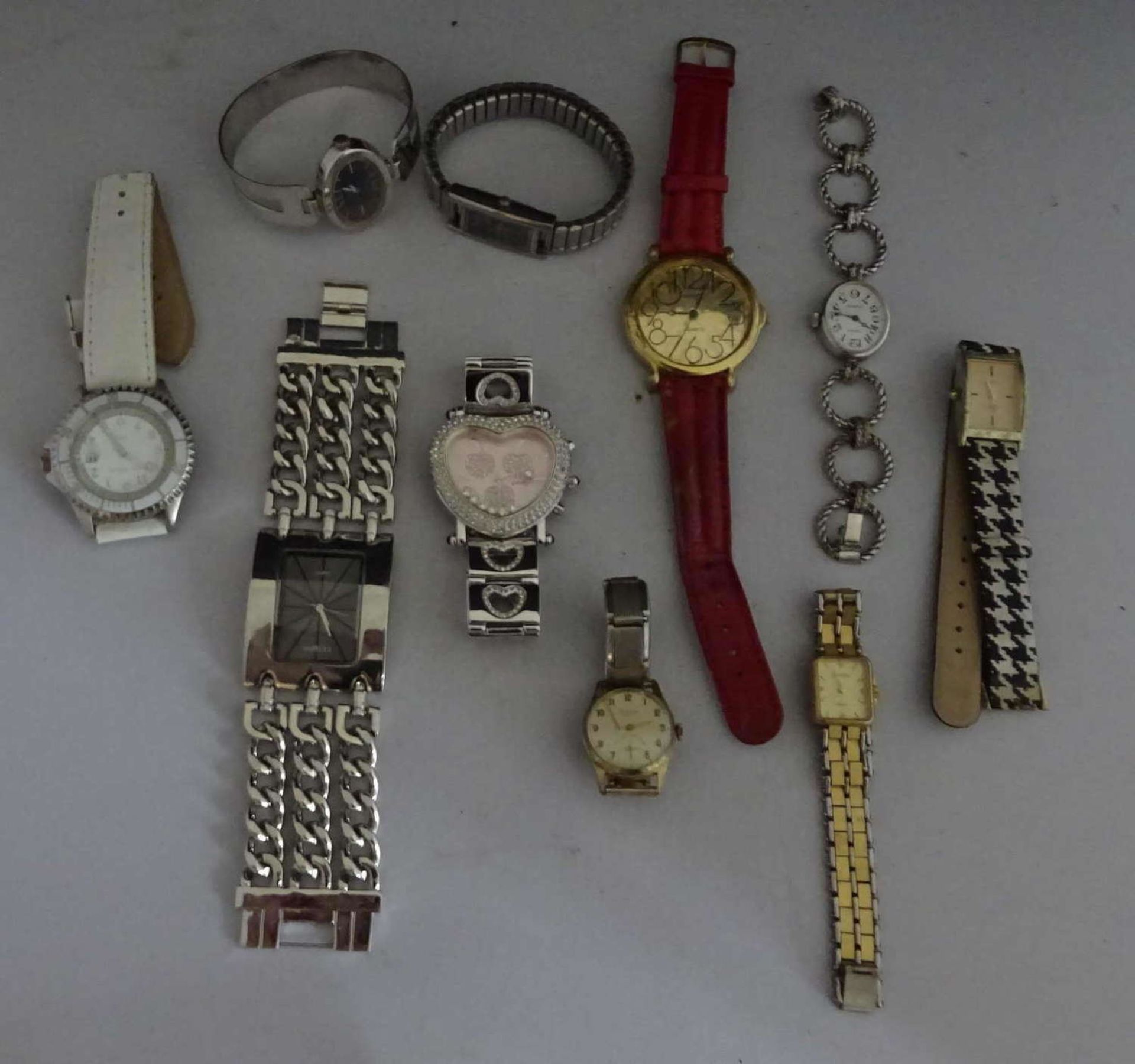 Konvolut Damen Armbanduhren, insg. 10 Stk. Funktion nicht getestet.