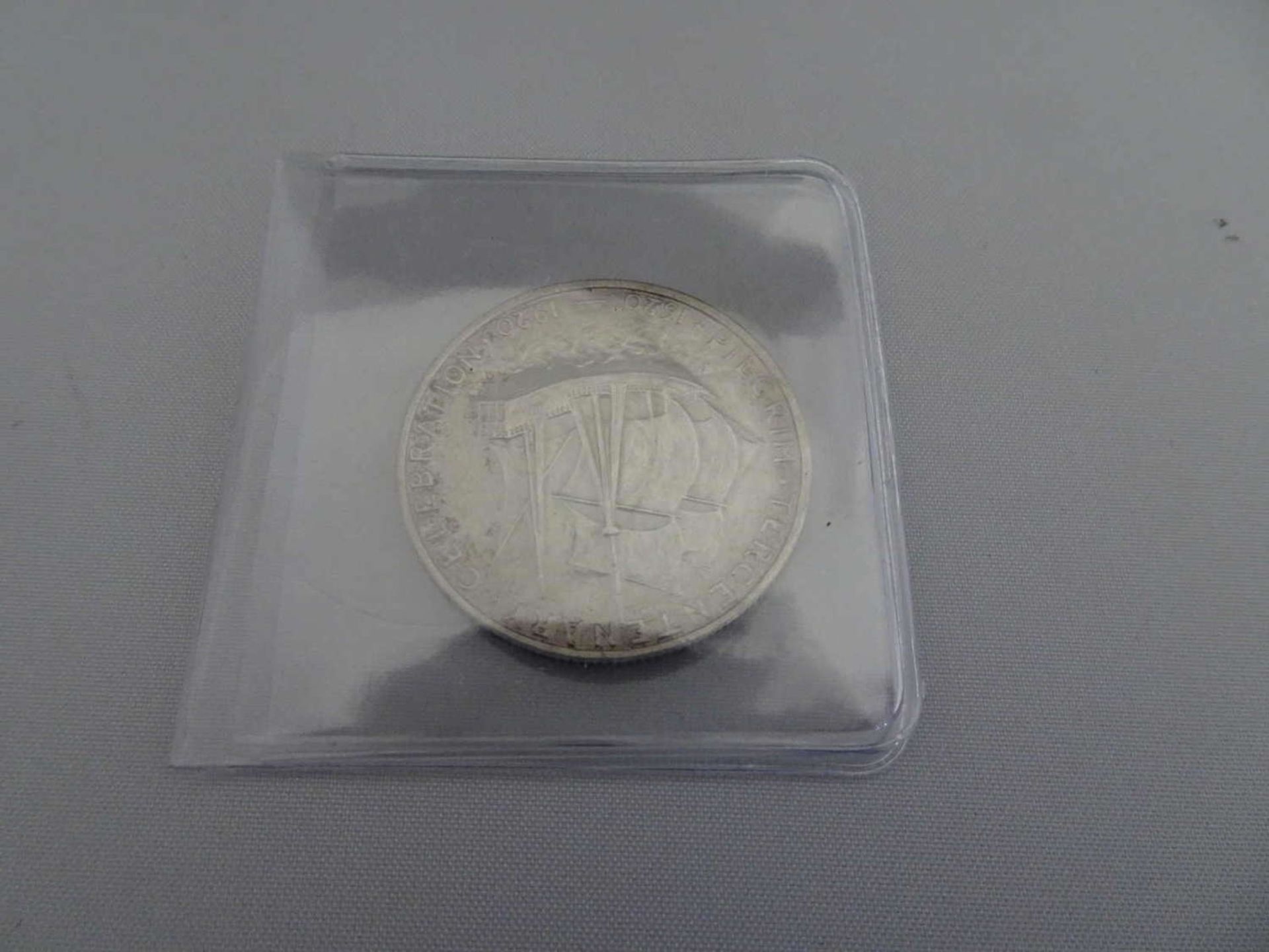 1/2 Dollar 1920, Pilgrim Tercentenary, KM 147.1, leicht unregelmäßige Patina, Erhaltung: - Bild 2 aus 2