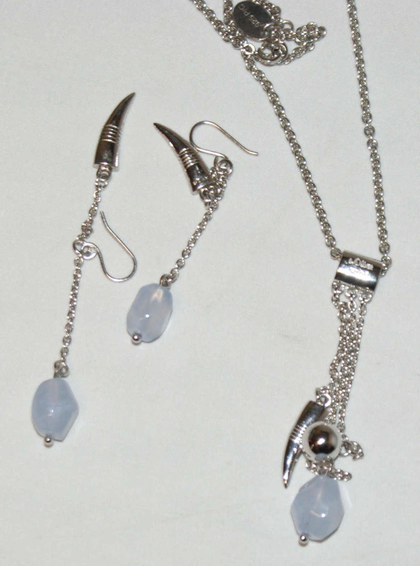 Schmuckset von s'oliver, bestehend aus 1 Collier, sowie 1 Paar passende Ohrringe. 925er Silber,