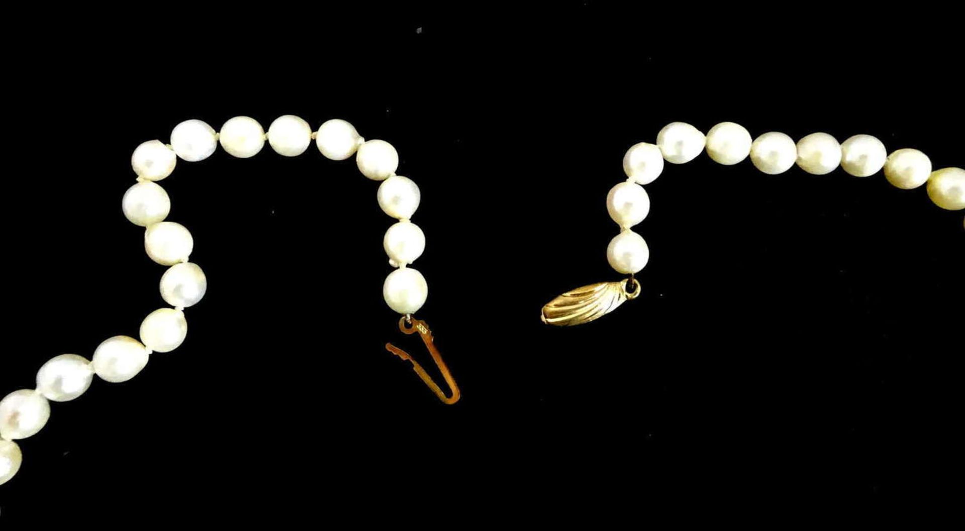 Echt - Perlenkette mit 333er Goldverschluß, Kettenlänge ca. 45 cm Genuine pearl chain with 333 - Image 3 of 3