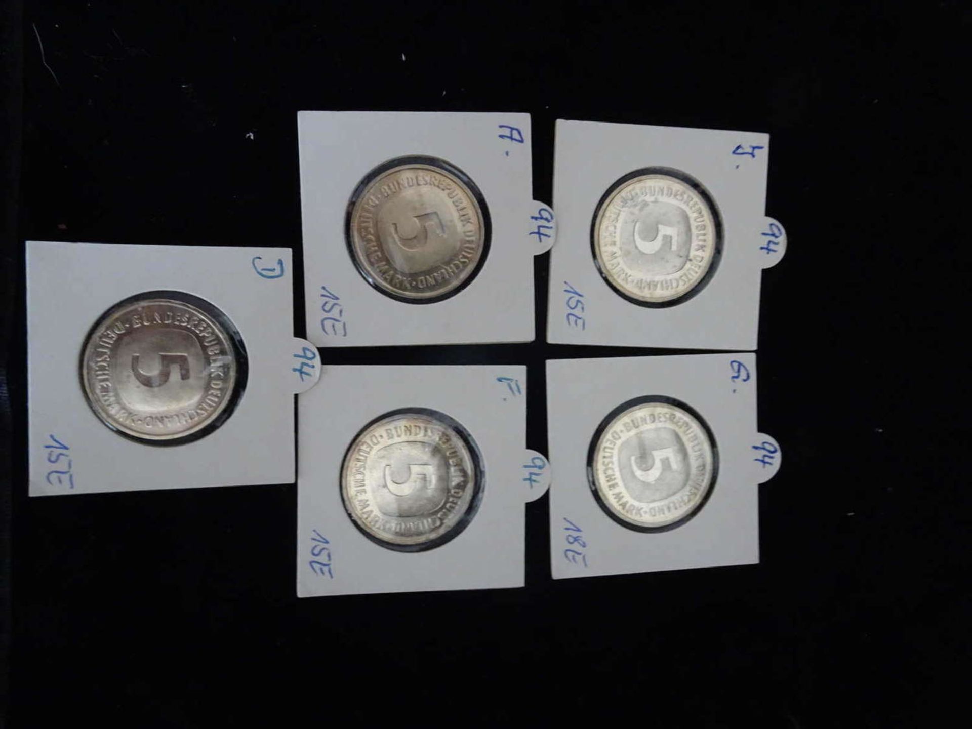 BRD 1994, 5 x 5.- DM - Münzen der Prägestätten A, D, F, G und J . Jaeger: 415. In Schutzhülle.