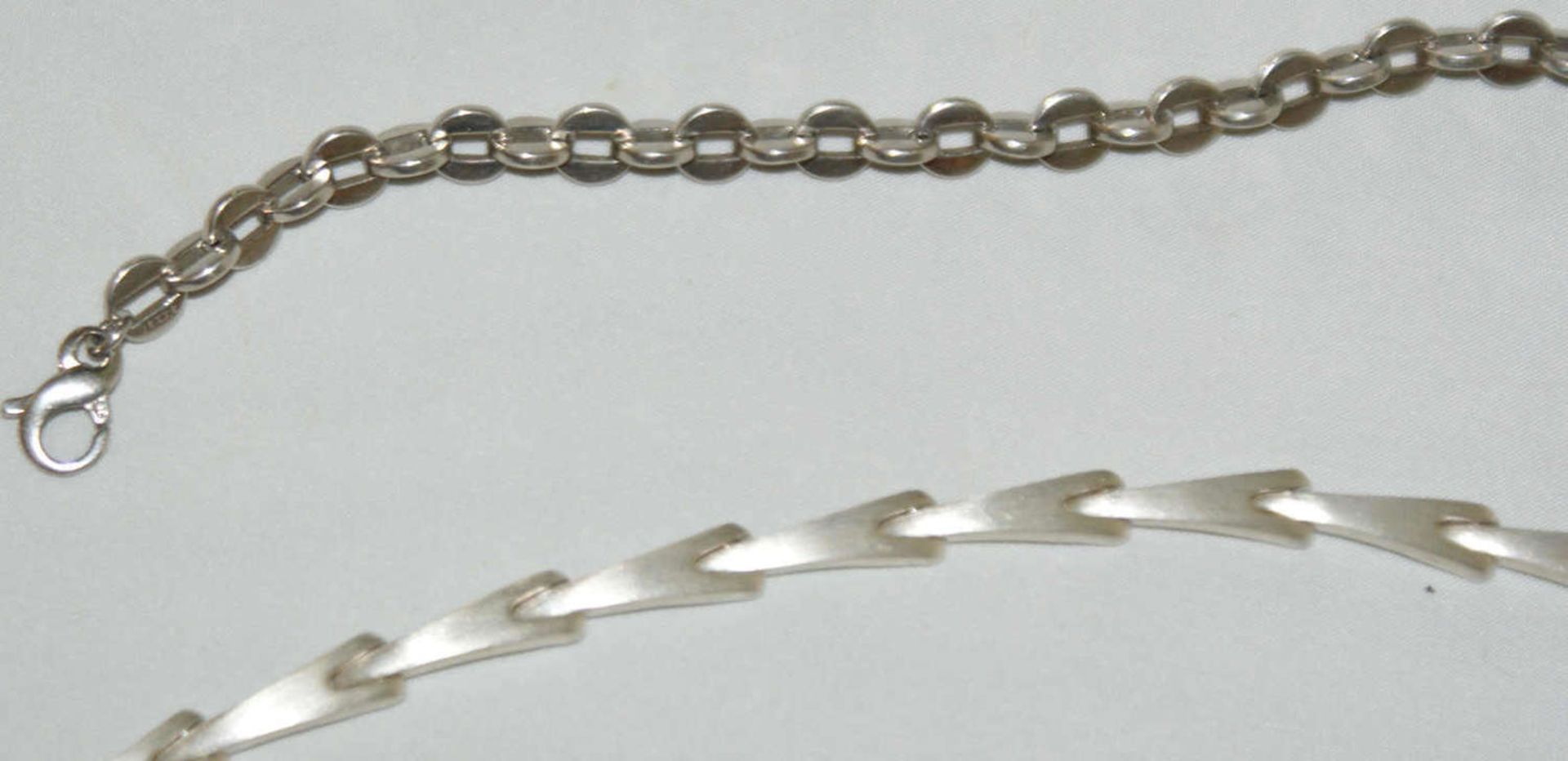 2 Armbänder, beide 925er Silber, 1x von Esprit, 1x Jette. Gewicht ca. 30 gr 2 bracelets, both 925 - Image 2 of 2