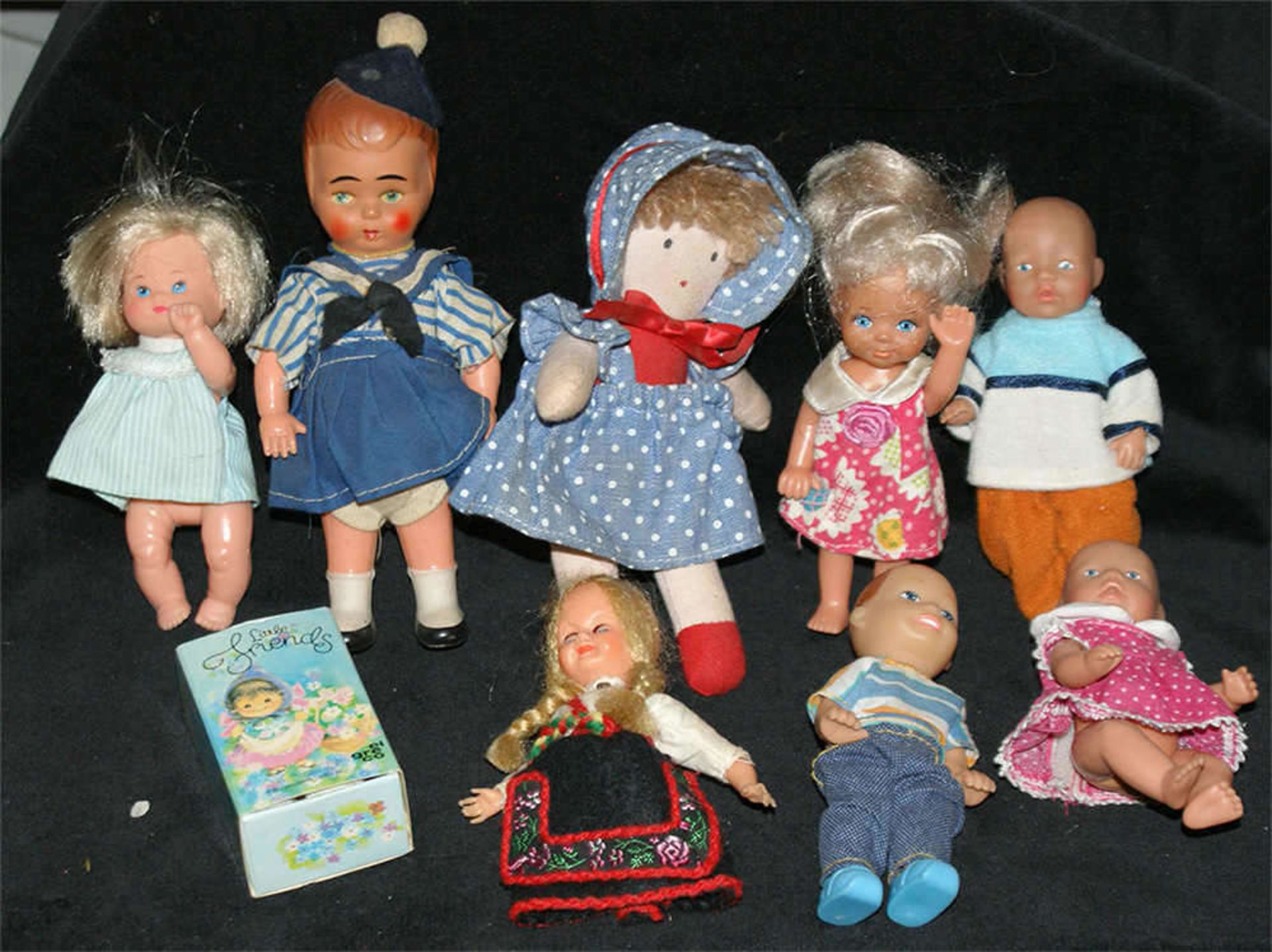 Konvolut kleine Puppen, z.Bsp. Zapf etc. dabei auch ältere. insg. 12 Stück Convolute small dolls, - Bild 2 aus 3