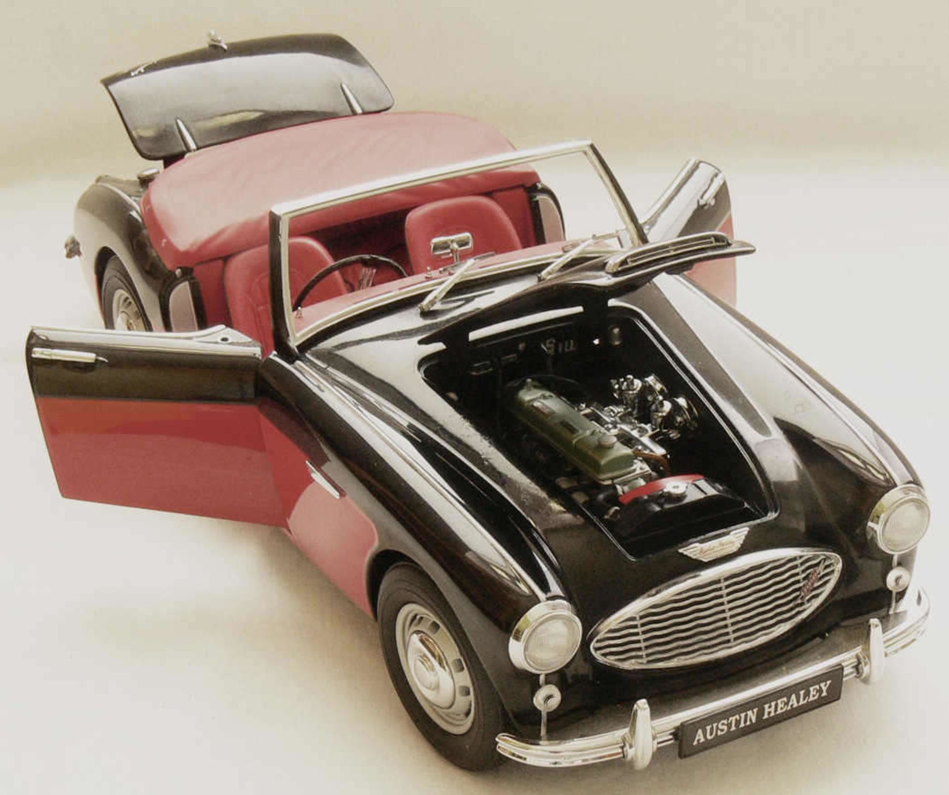 Kyosho Austin Healey, Maßstab 1:18. Sehr guter Zustand im falschen Karton. Kyosho Austin Healey, 1: