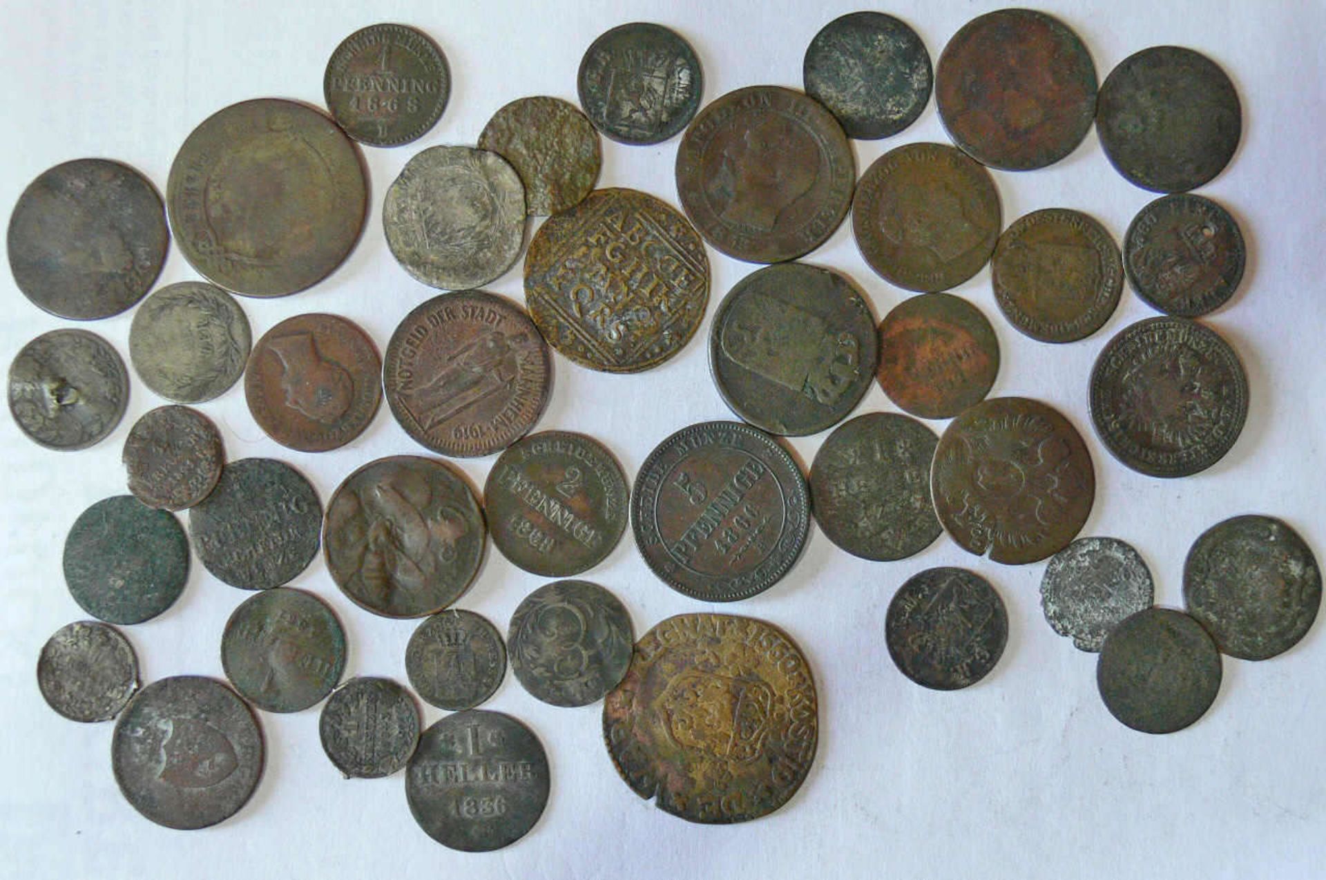 Schatztruhe, Lot Münzen aus dem 18. - 19. Jahrhundert. Über 70 Stück. Bitte besichtigen. Treasure - Bild 2 aus 3