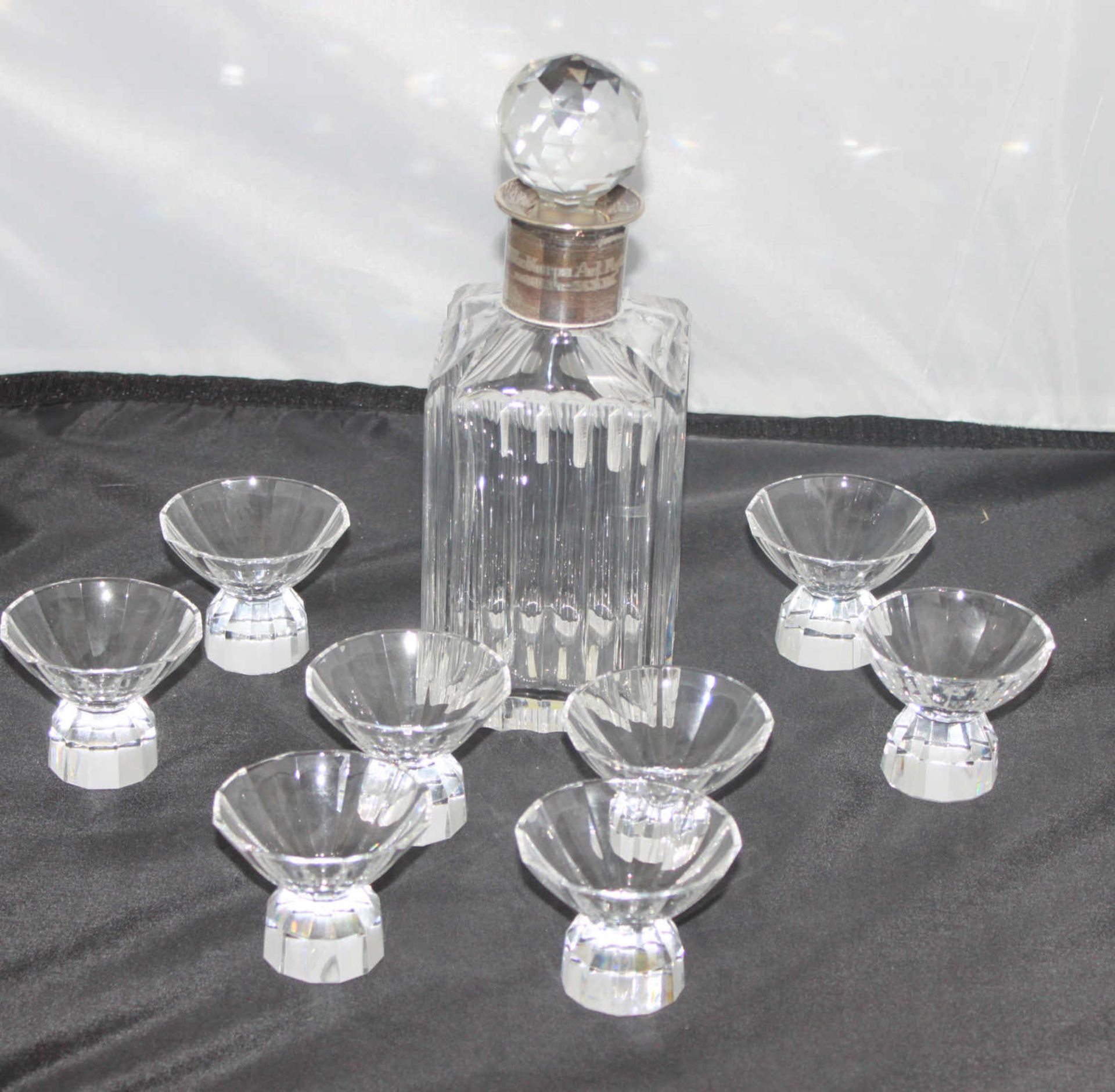 Bleikristall Stöpselflasche, mit Silberbeschlag, mit Militariagravur und 8 Gläsern Lead crystal