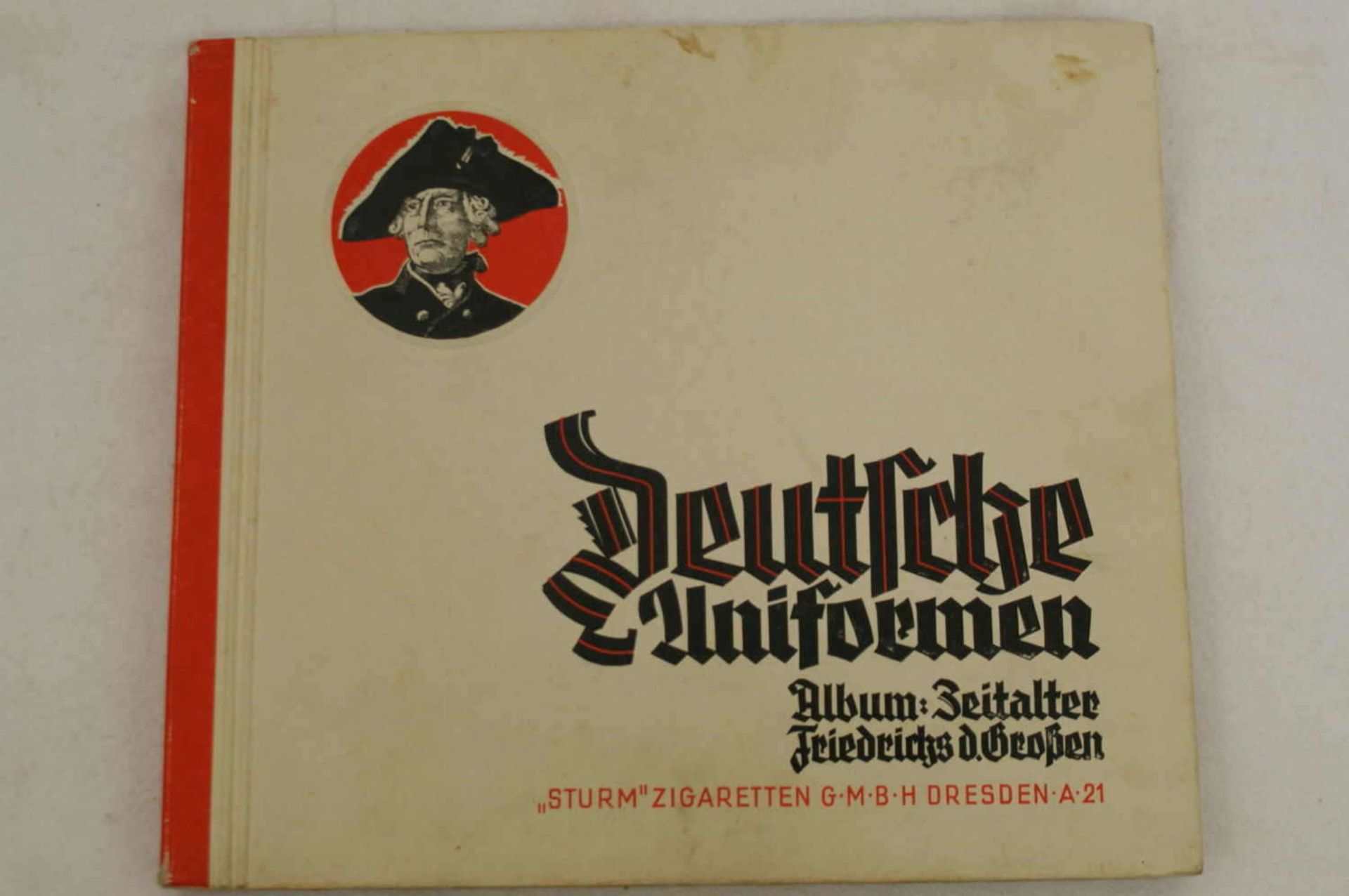 Sammelbilderalbum "Deutsche Uniformen", im Schuber. Top-Zustand.